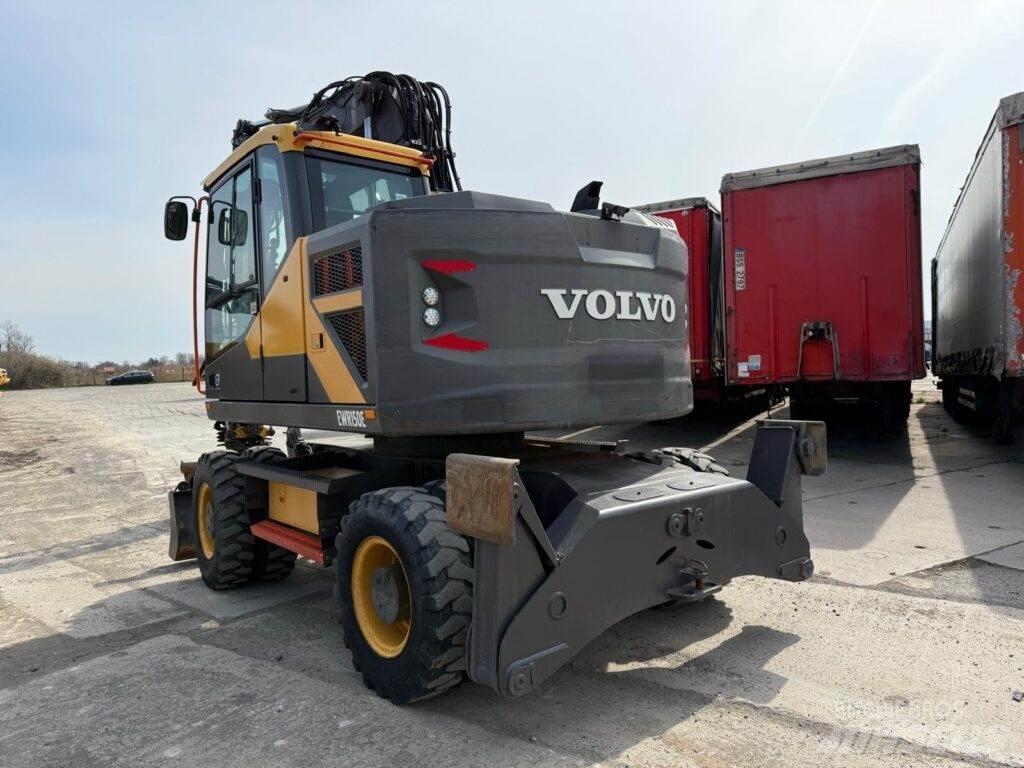 Volvo EWR150E Колісні екскаватори