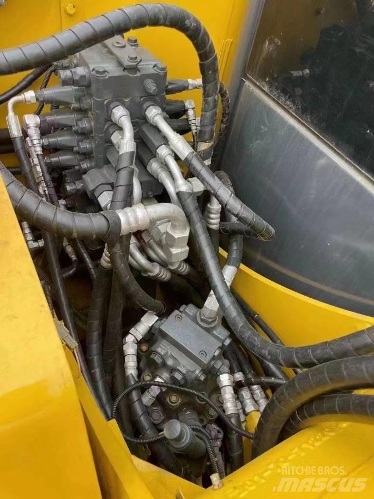 Komatsu PC 70 Середні екскаватори 7т. - 12т.