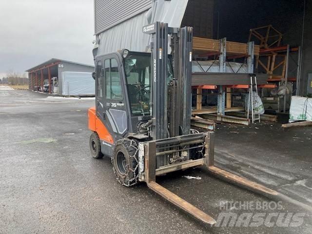 Doosan D35C-7 Дизельні навантажувачі