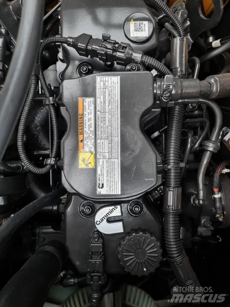 Hyundai HX210AL Гусеничні екскаватори