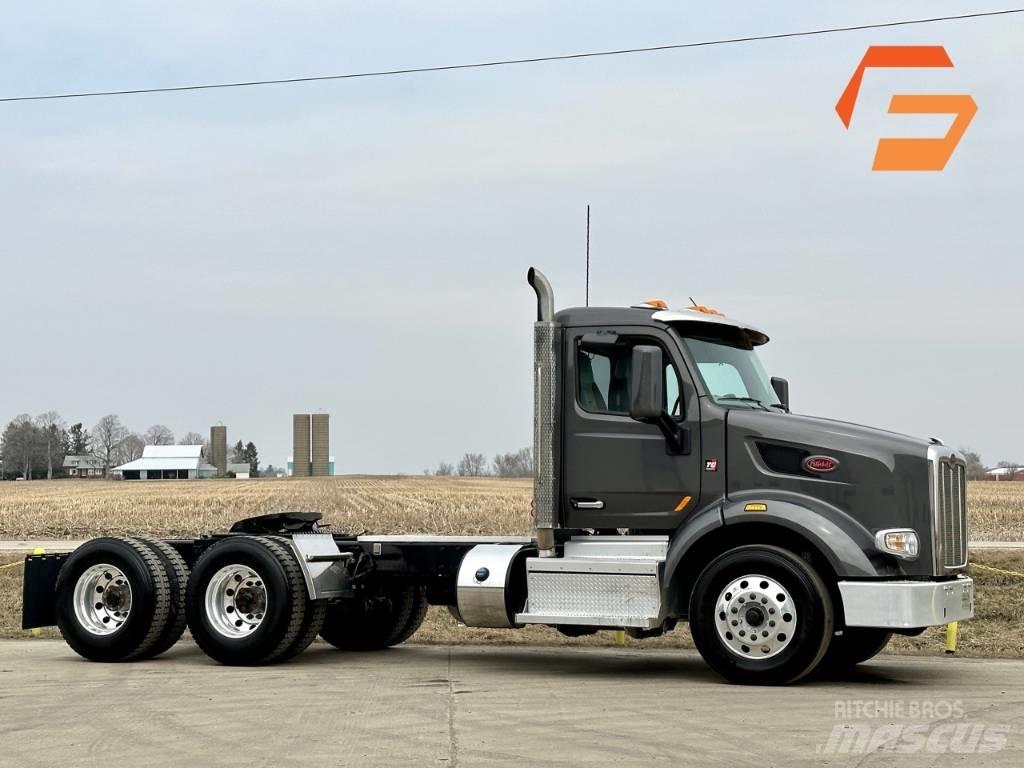 Peterbilt 567 Тягачі