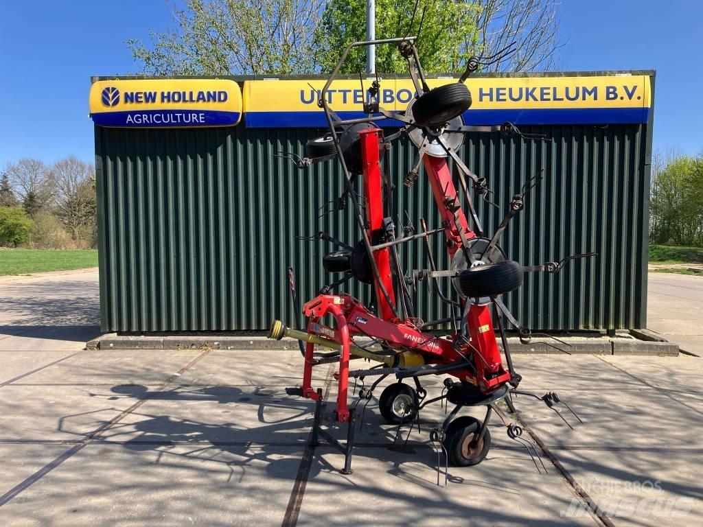 Vicon FANEX 683 Граблі і сінозворушувачі
