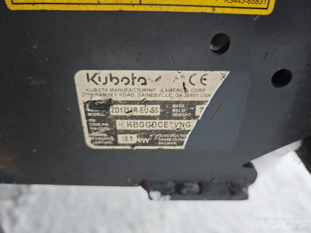 Kubota ZD 1211 Самохідні газонокосарки