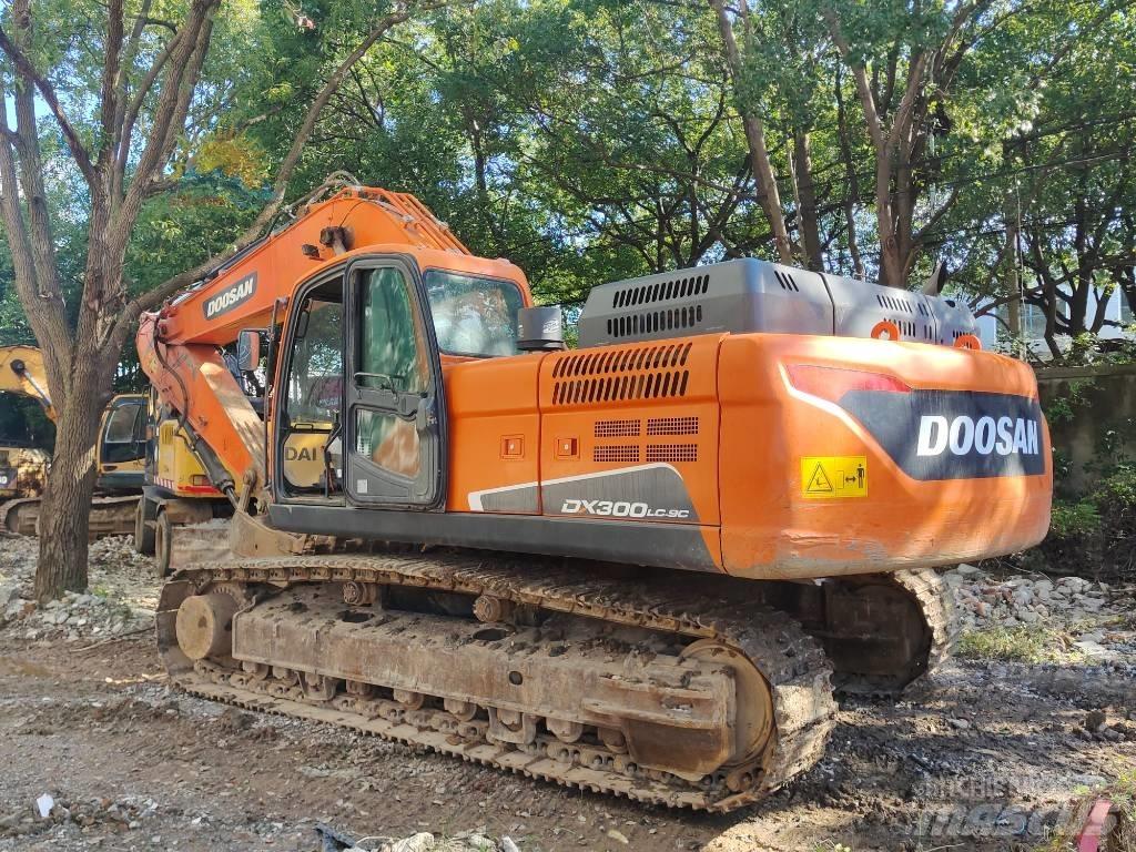 Doosan DX 300 LC Гусеничні екскаватори