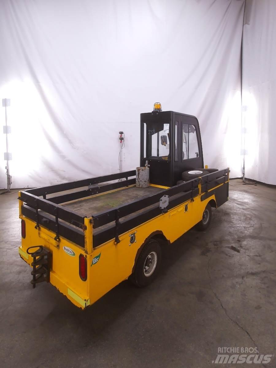 Bradshaw FB1000 Тягачі колісні