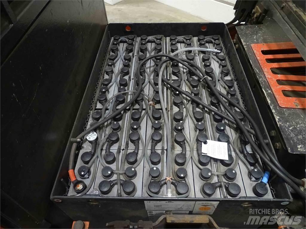 Linde P250 Тягачі колісні