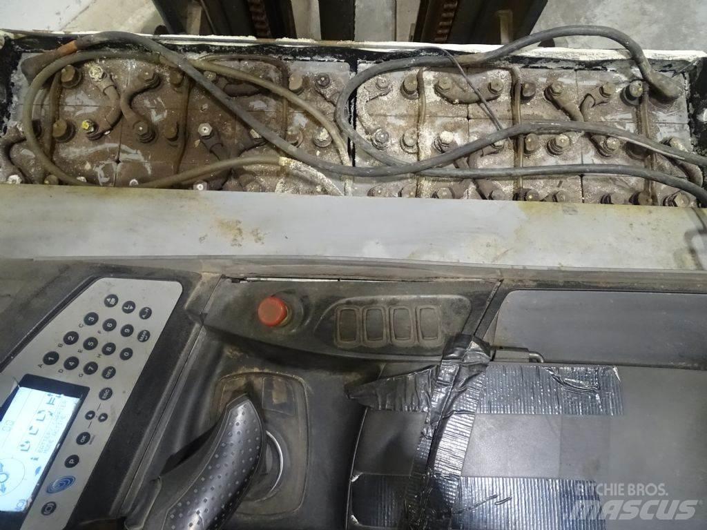 Still FM-X14 Річ-трак із високим підйомом