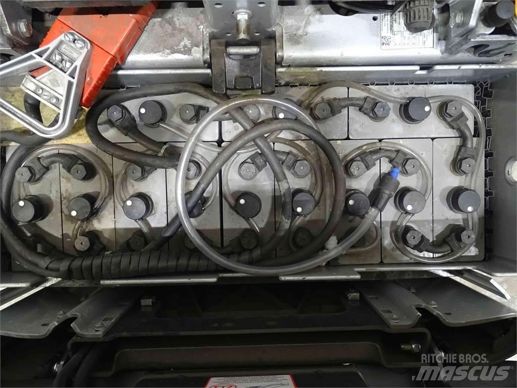 Still LTX50 Тягачі колісні