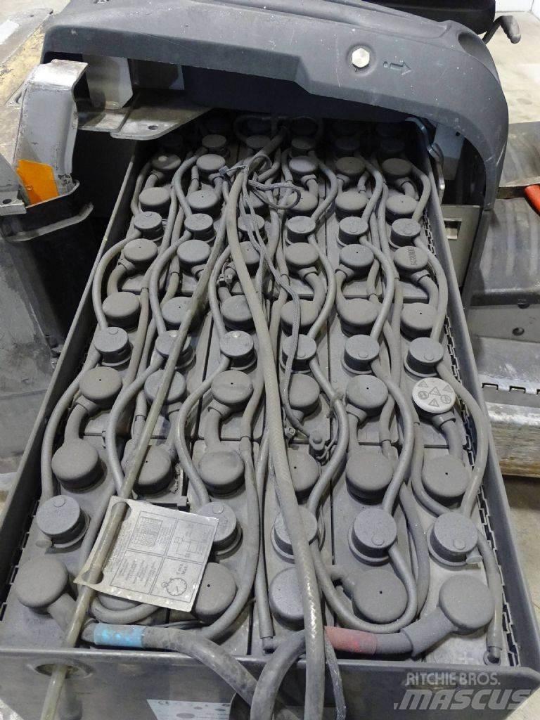 Still LTX80 Тягачі колісні