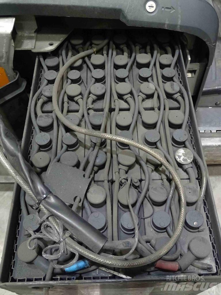 Still LTX80 Тягачі колісні