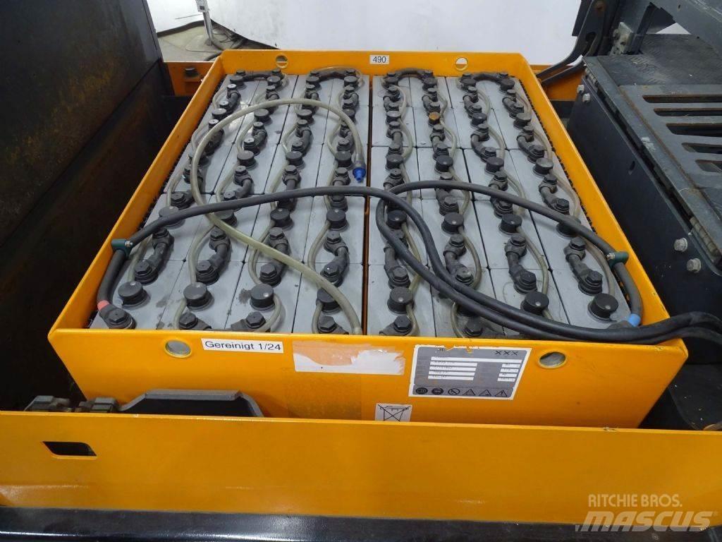 Still R07-25 Тягачі колісні