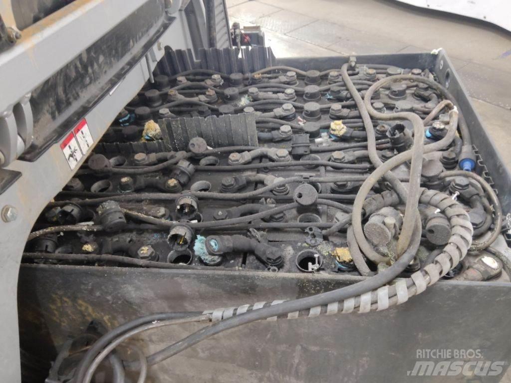 Still RX60-30 Електронавантажувачі