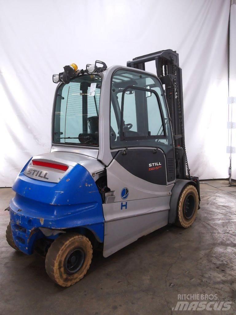 Still RX60-50/600 Електронавантажувачі