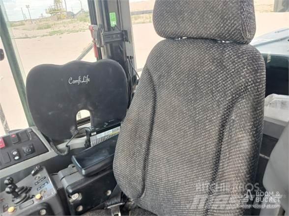 CAT 982M Фронтальні навантажувачі