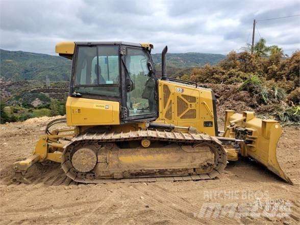 CAT D3 Гусеничні бульдозери