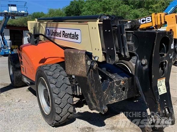 JLG 1055 Телескопічні навантажувачі