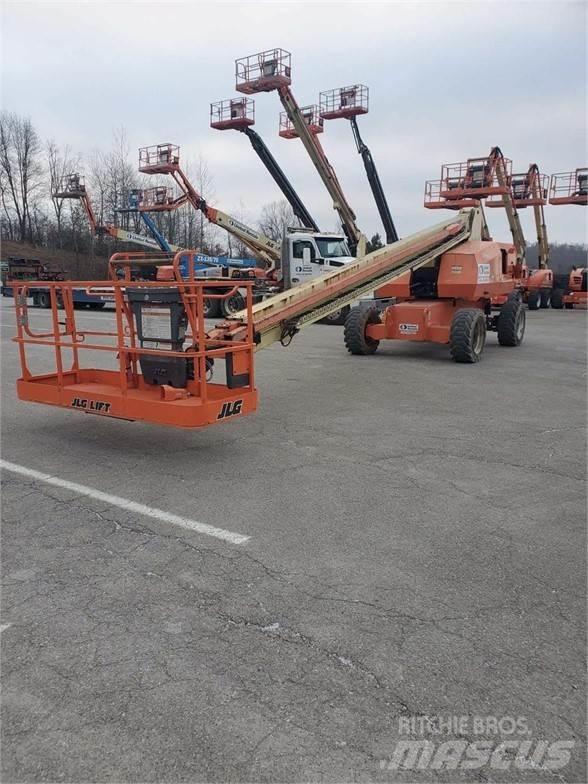 JLG 800S Телескопічні підйомники