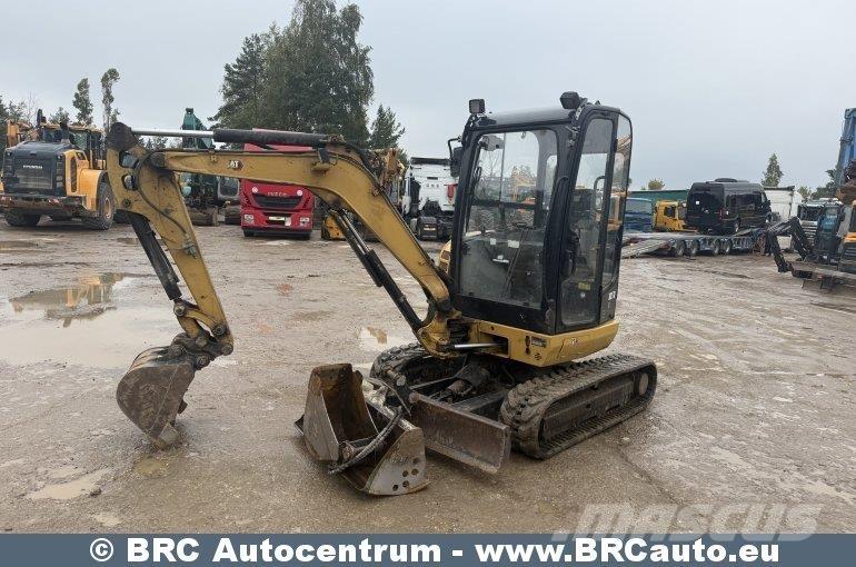 CAT 302.7DCR Міні-екскаватори < 7т