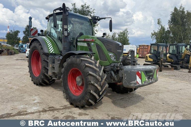 Fendt 724 Vario Трактори