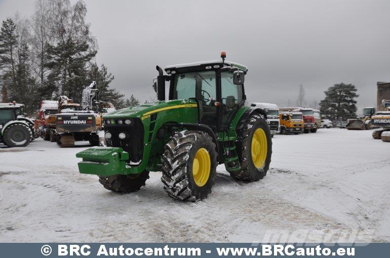 John Deere 8245R Трактори