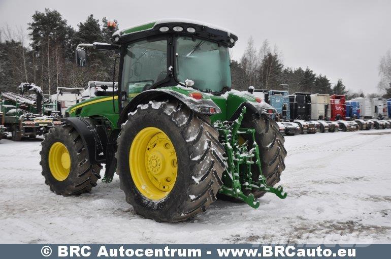 John Deere 8245R Трактори