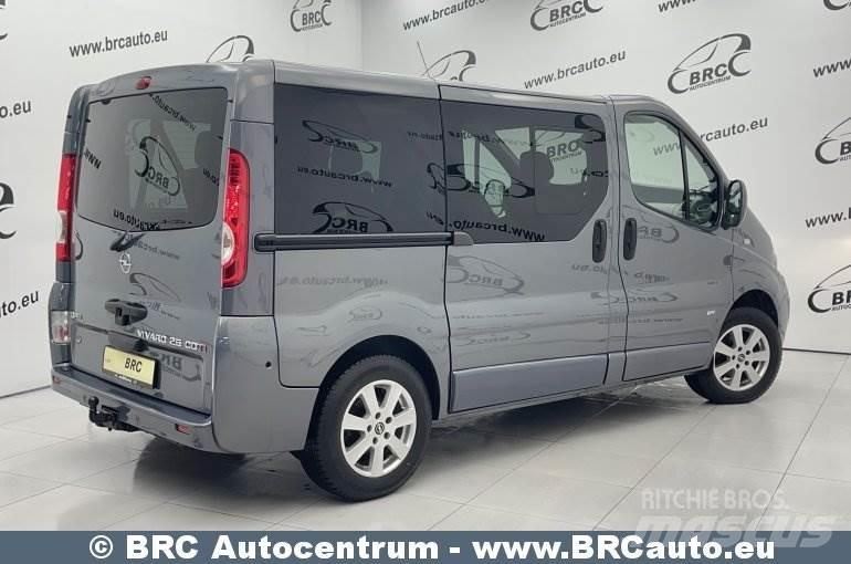 Opel Vivaro Мікроавтобуси