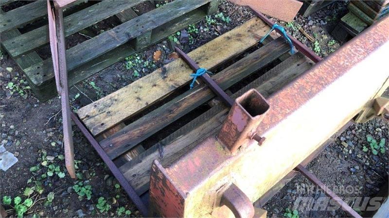  Ålø Запчастини та додаткове обладнання для фронтальних навантажувачів