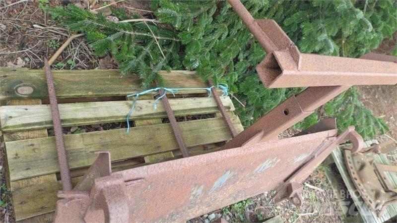  Ålø Запчастини та додаткове обладнання для фронтальних навантажувачів