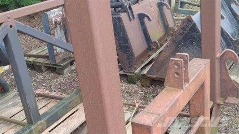 Ålø Запчастини та додаткове обладнання для фронтальних навантажувачів