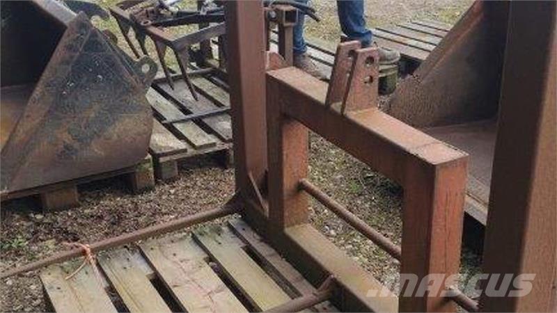  Ålø Запчастини та додаткове обладнання для фронтальних навантажувачів