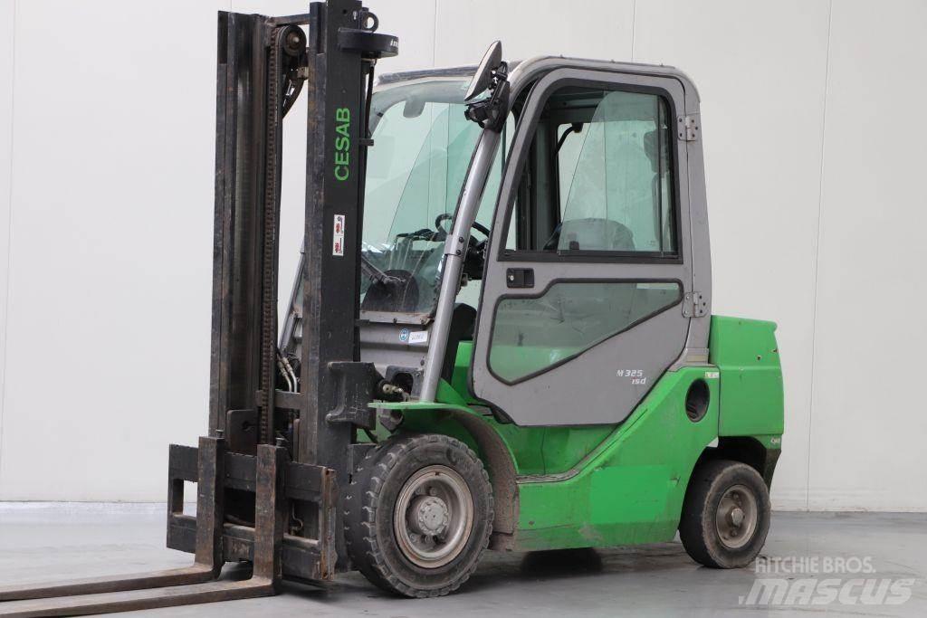 Cesab M325D Дизельні навантажувачі