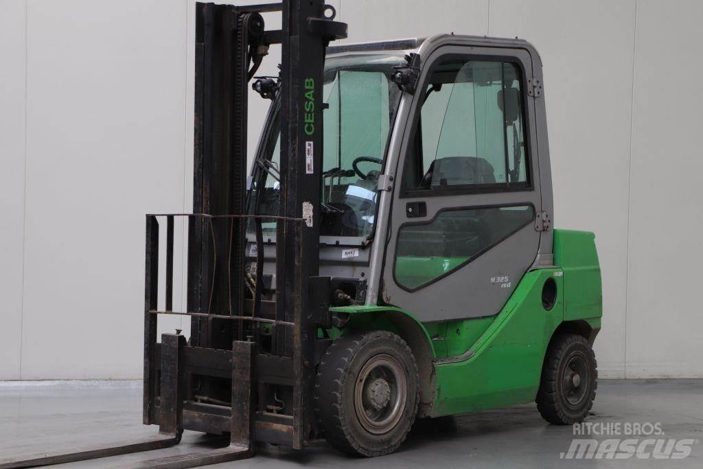 Cesab M325D Дизельні навантажувачі