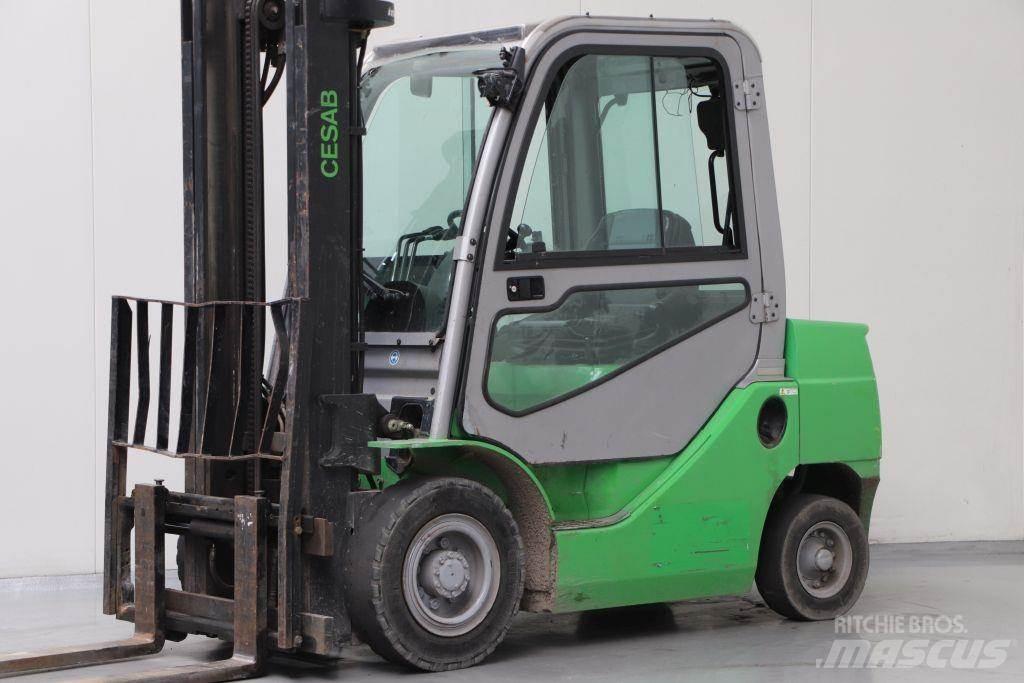 Cesab M325D Дизельні навантажувачі