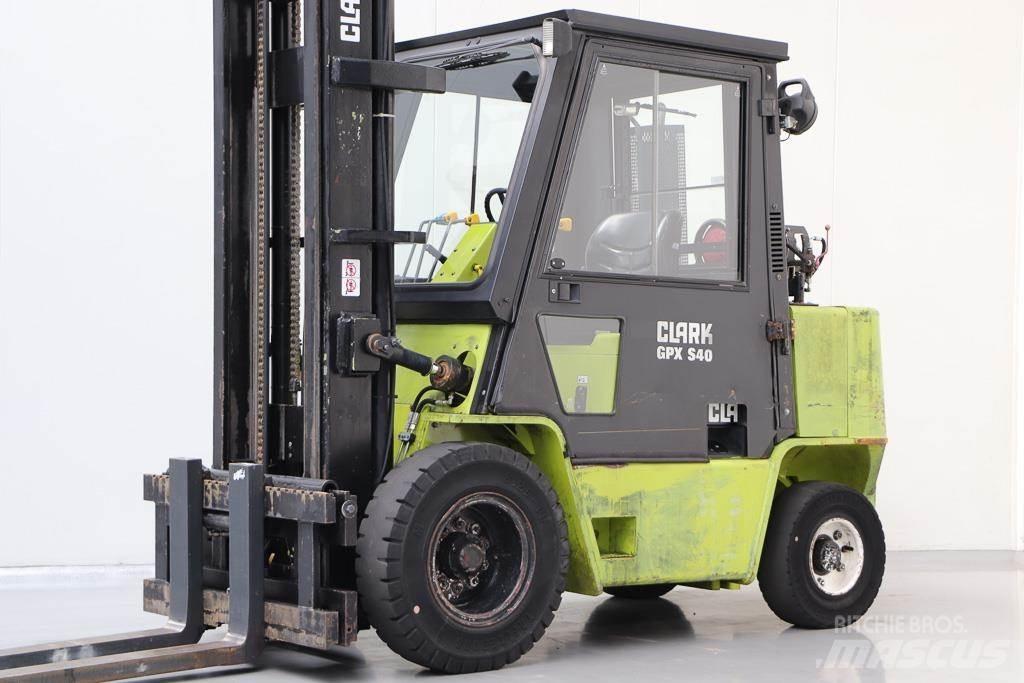 Clark GPX 40 Газові навантажувачі