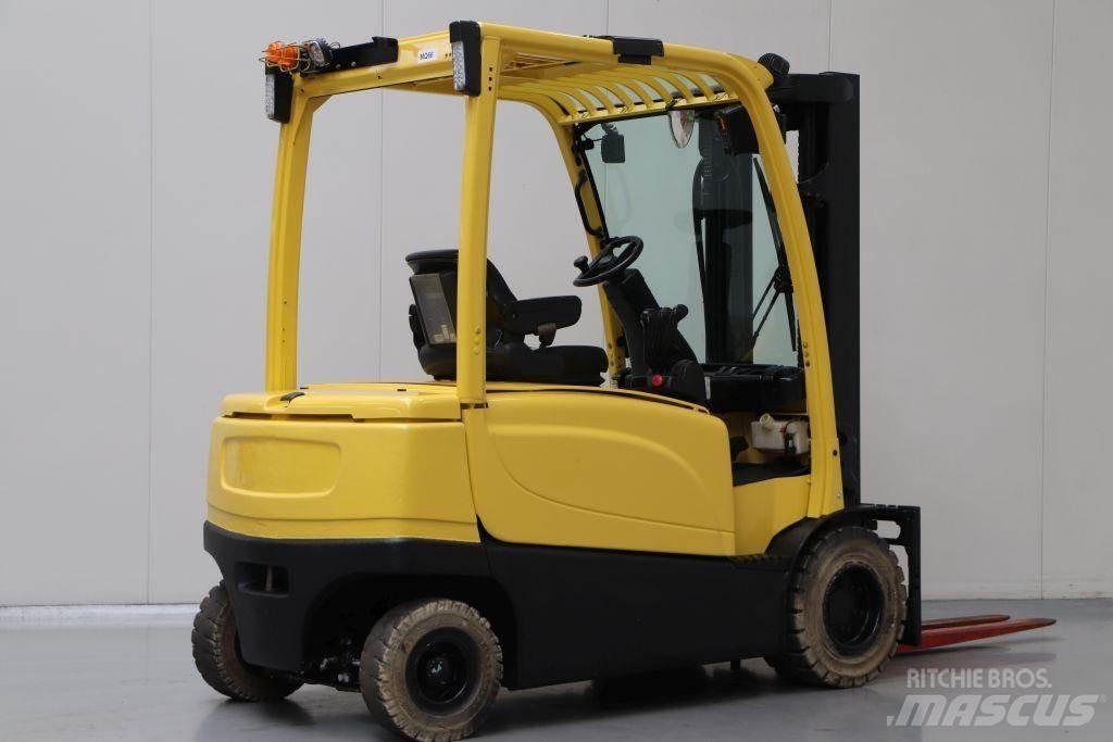 Hyster J3.0XN Електронавантажувачі