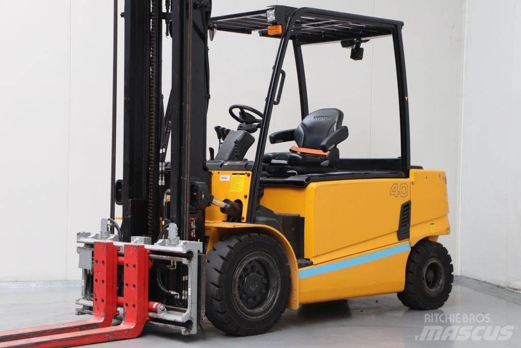 Hyundai 40B-9 Електронавантажувачі