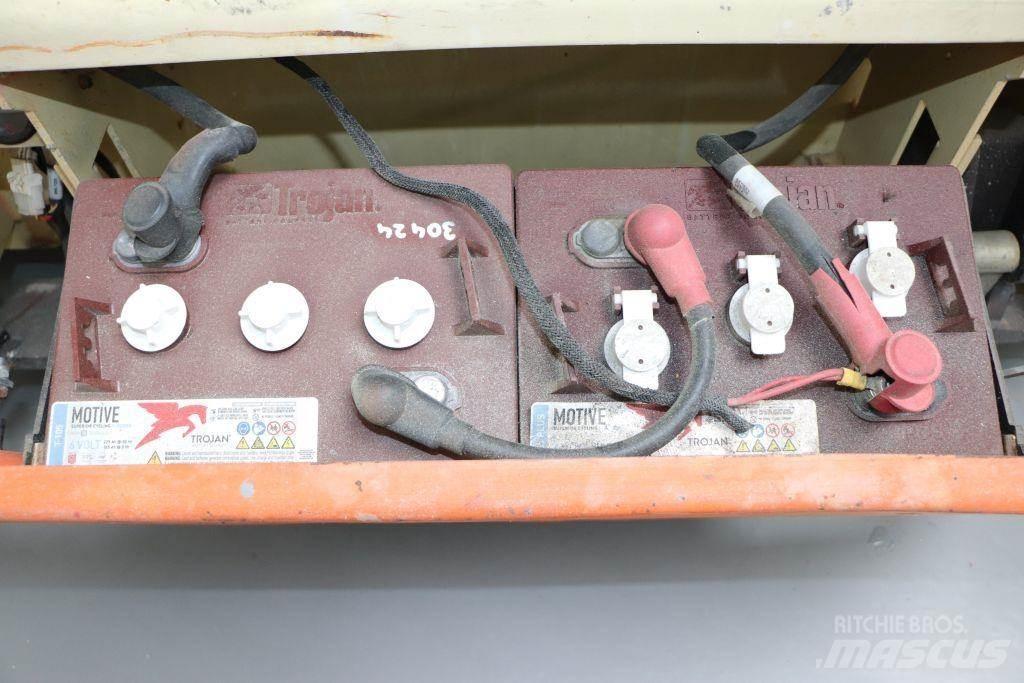 JLG 3246 ES Підйомники-ножиці