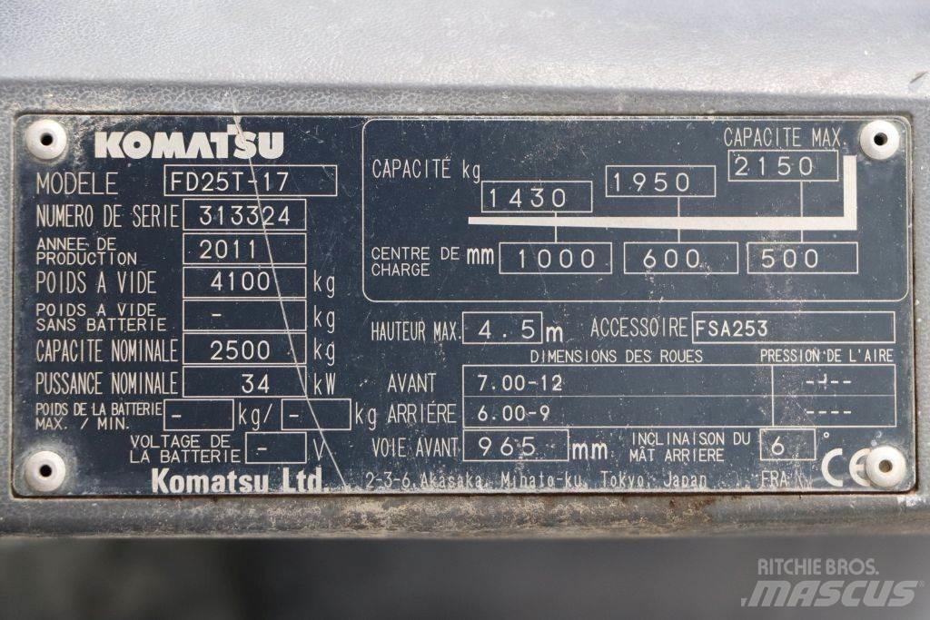 Komatsu FD25T-17 Дизельні навантажувачі