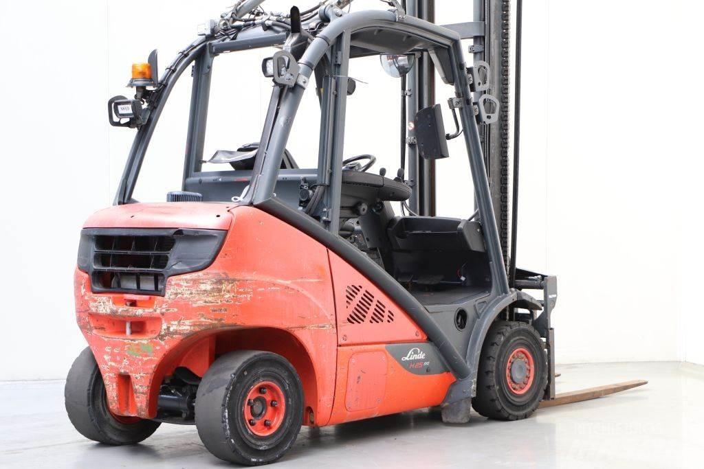 Linde H25D-02 Дизельні навантажувачі