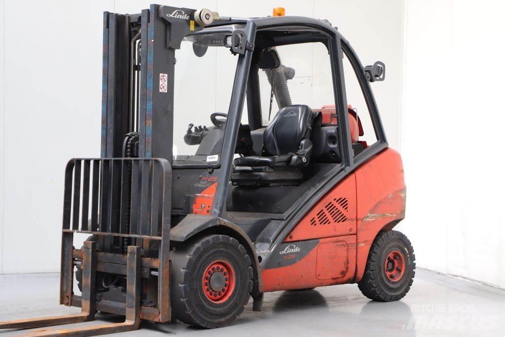 Linde H25T-02/600 Газові навантажувачі