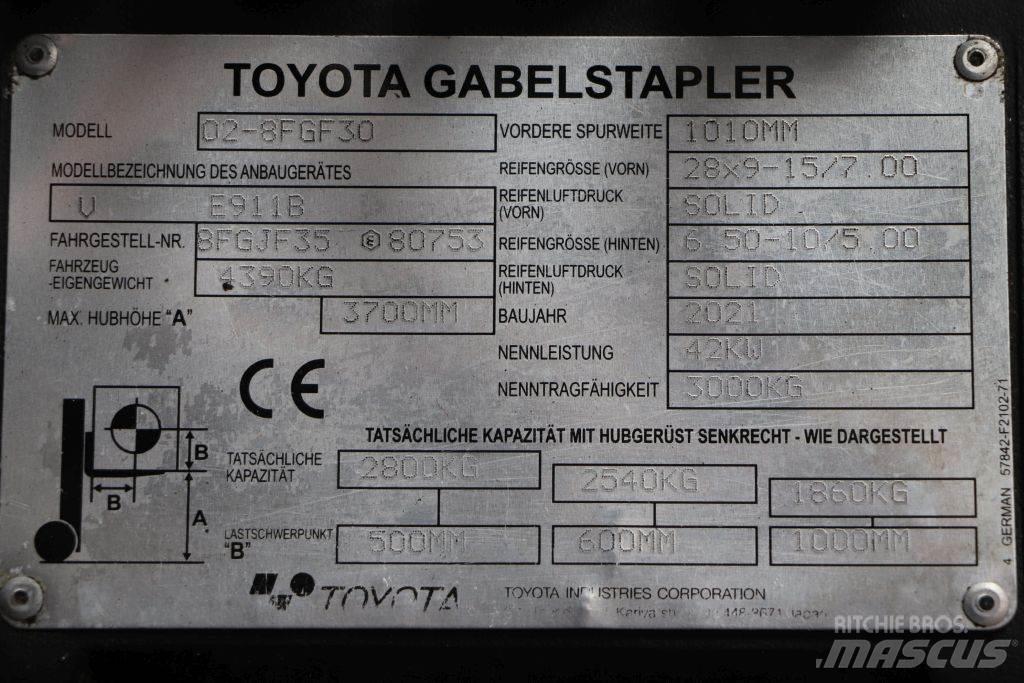 Toyota 02-8FGF30 Газові навантажувачі