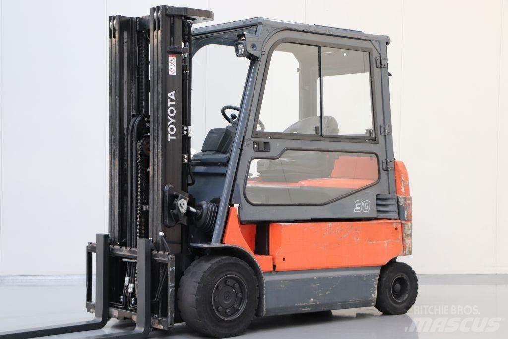 Toyota 7FBMF30 Електронавантажувачі