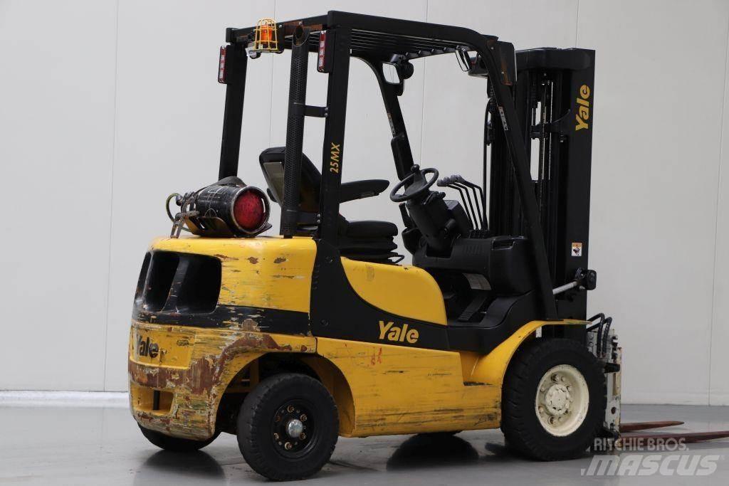 Yale GLP25MX Газові навантажувачі