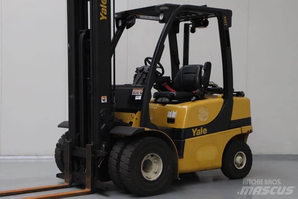 Yale GLP25VX Газові навантажувачі