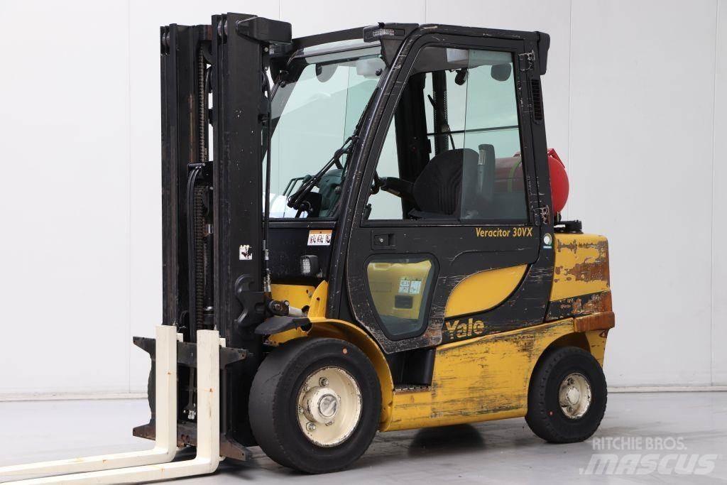 Yale GLP30VX Газові навантажувачі