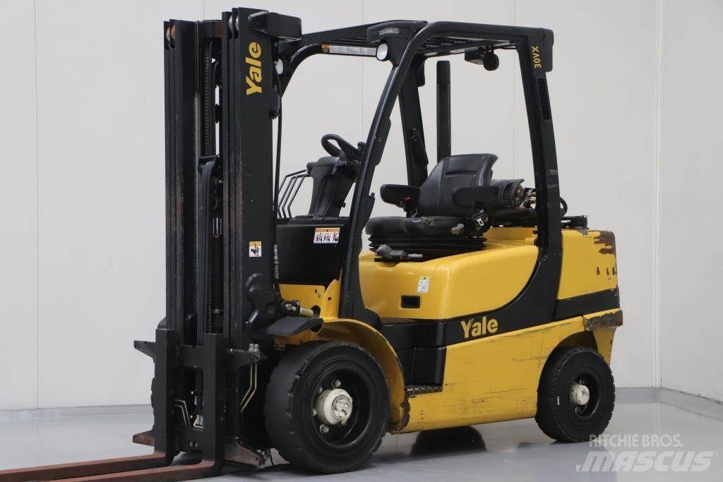 Yale GLP30VX Газові навантажувачі
