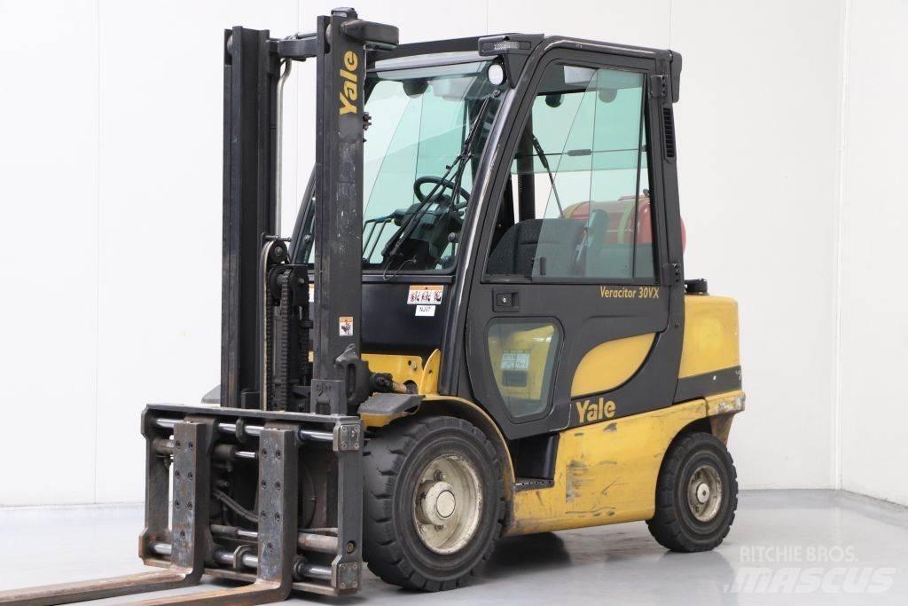 Yale GLP30VX Газові навантажувачі