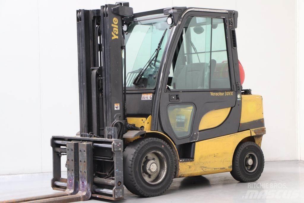 Yale GLP30VX Газові навантажувачі