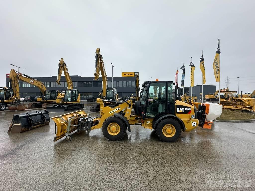 CAT 906 Фронтальні навантажувачі