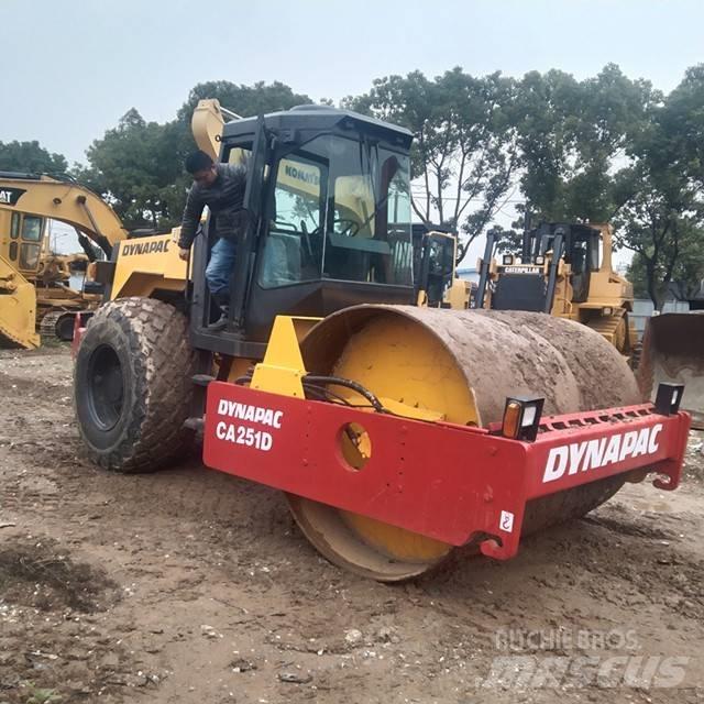 Dynapac CA 25 D Грунтові котки